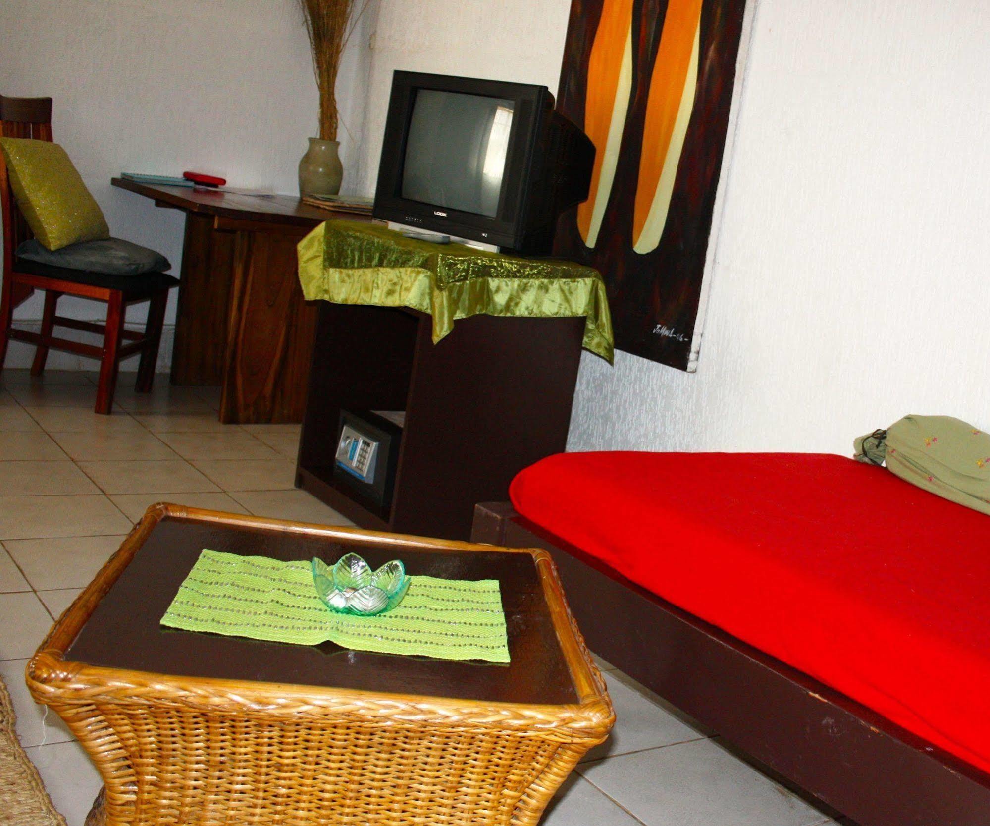 Madidi Lodge Lilongwe Extérieur photo
