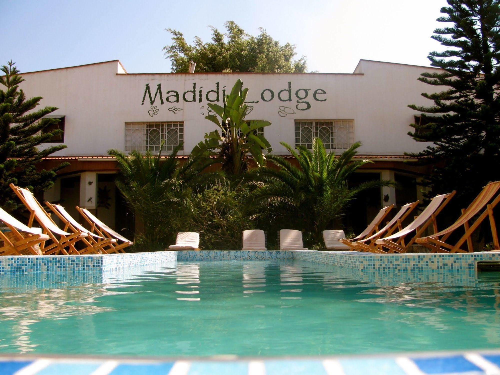 Madidi Lodge Lilongwe Extérieur photo