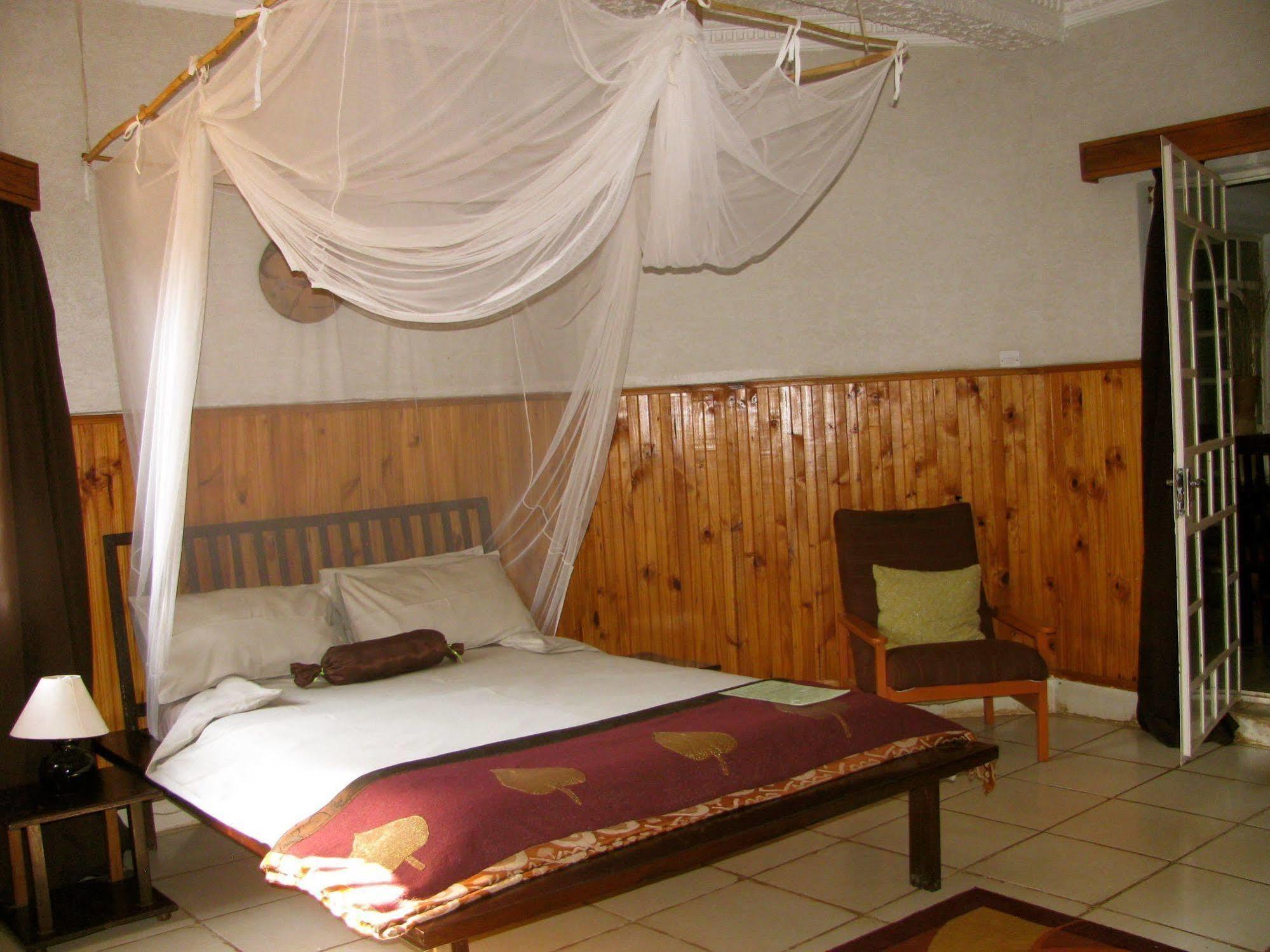 Madidi Lodge Lilongwe Extérieur photo